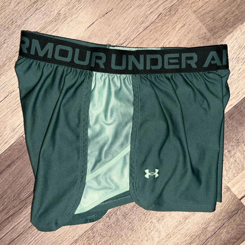 Women’s Under Armor shorts (bundle of two pairs available in closet also)